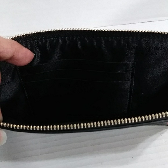 Kate Spade Madison Ditsy Rose Wristlet Black & Red *EUC* - Picture 7 of 8